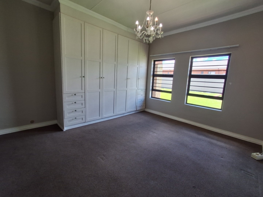 To Let 3 Bedroom Property for Rent in Hillside Free State